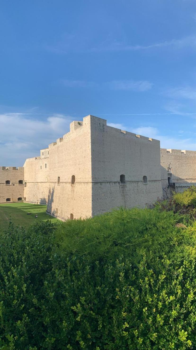 바를레타 Tra Mare E Castello 빌라 외부 사진